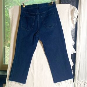 Limited size 14 cropped denim jean frayed hem